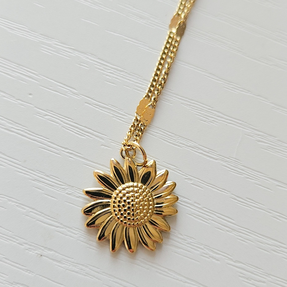 Gold Sunflower Pendant Necklace